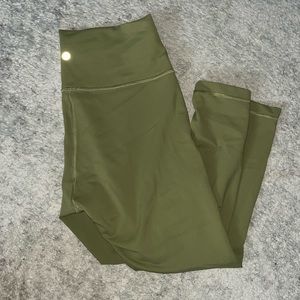 Cropped lulu leggings